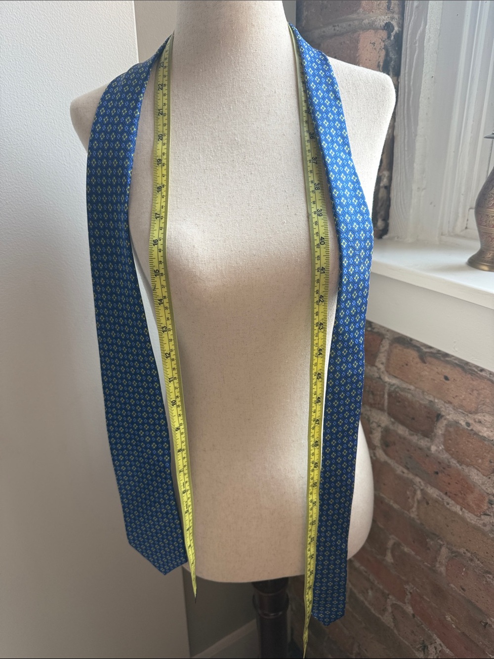 Men's Blue Geometric Silk Tie - Timeless Pattern